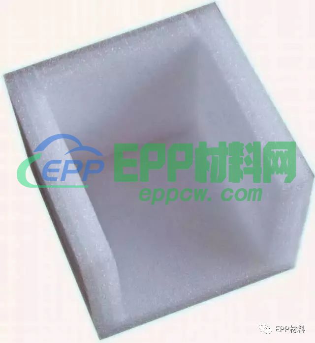 价值好几千的儿童安全座椅仅是一层泡沫?(图2) 价值好几千的儿童安全座椅仅是一层泡沫?(图2)