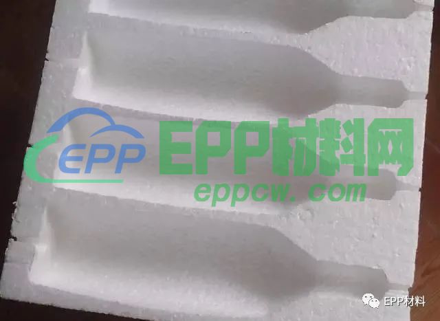 价值好几千的儿童安全座椅仅是一层泡沫?(图3) 价值好几千的儿童安全座椅仅是一层泡沫?(图3)