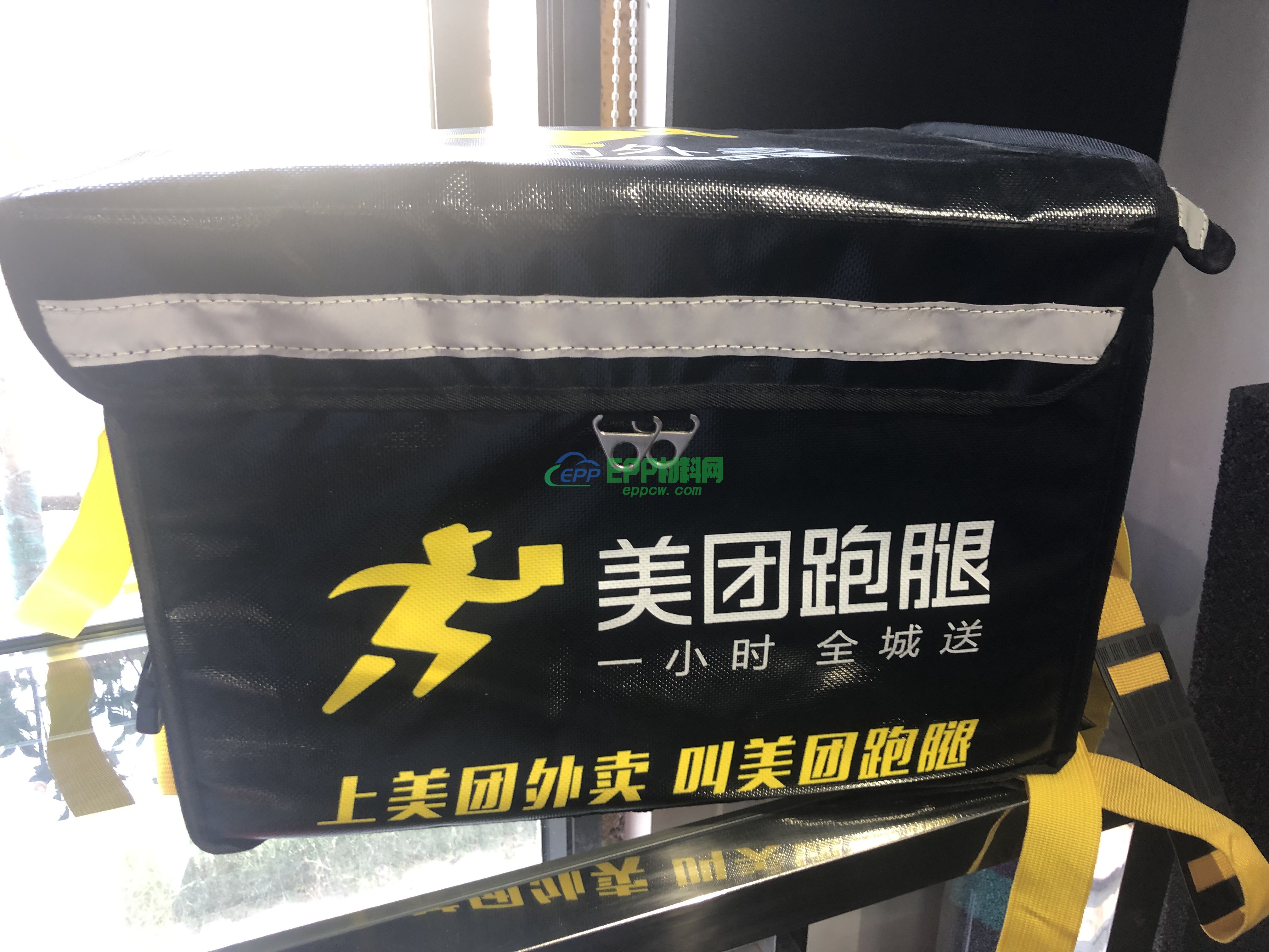 冬季餐饮订单，你与好评只隔一个保温箱！(图1)